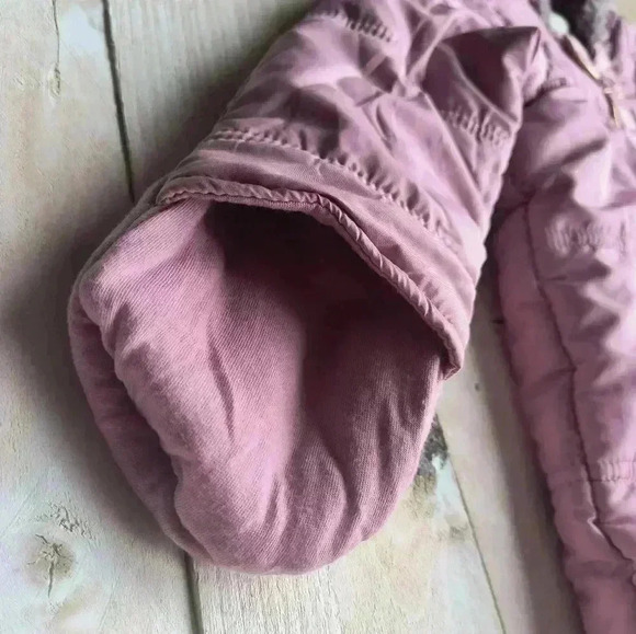 First Impressions Baby Girl Snow Suit Size 18 Months Dusty Rose Pink Gold Trim - Picture 7 of 10